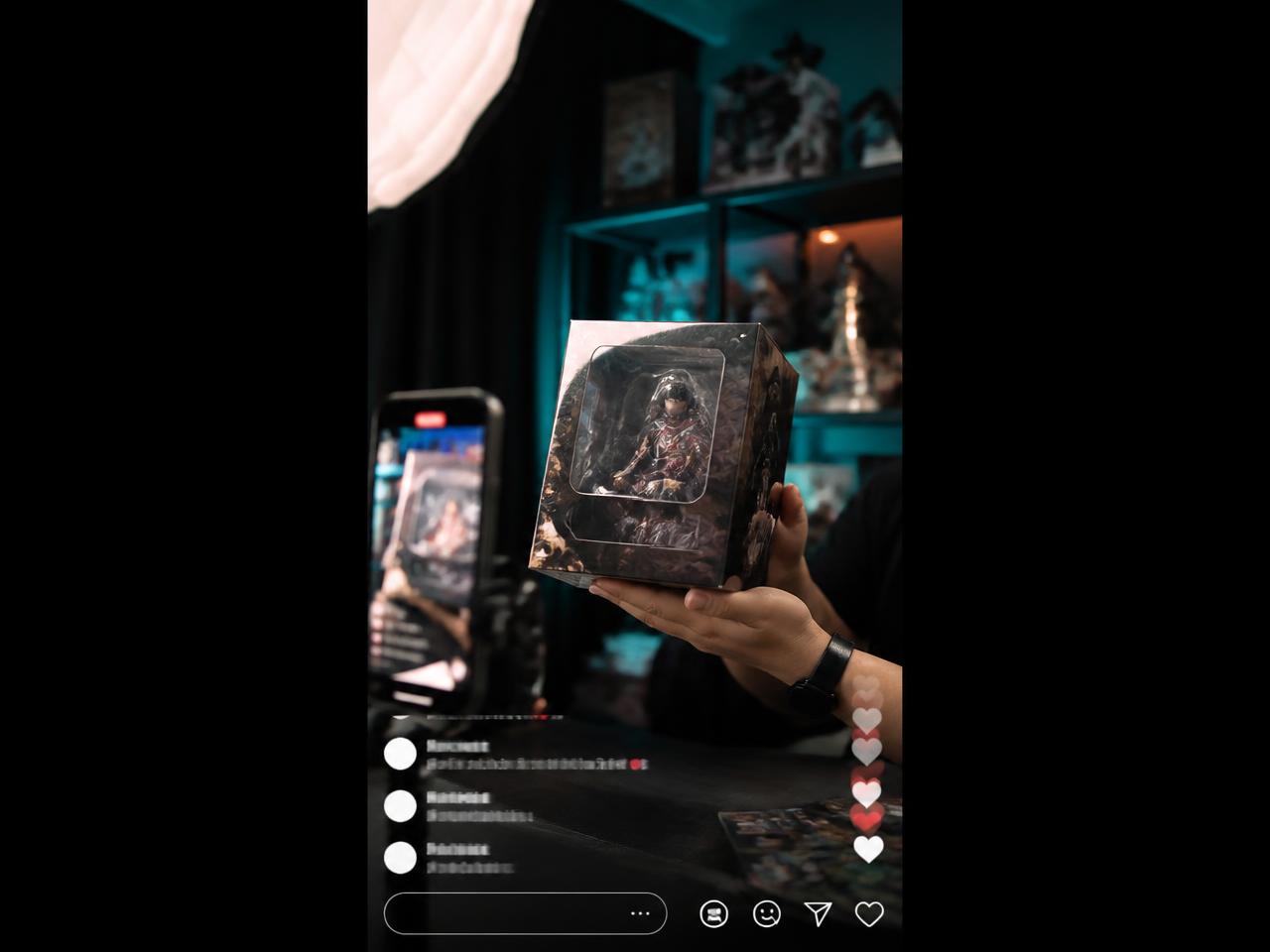 Live auction stream with the CompLive overlay showing sold comps